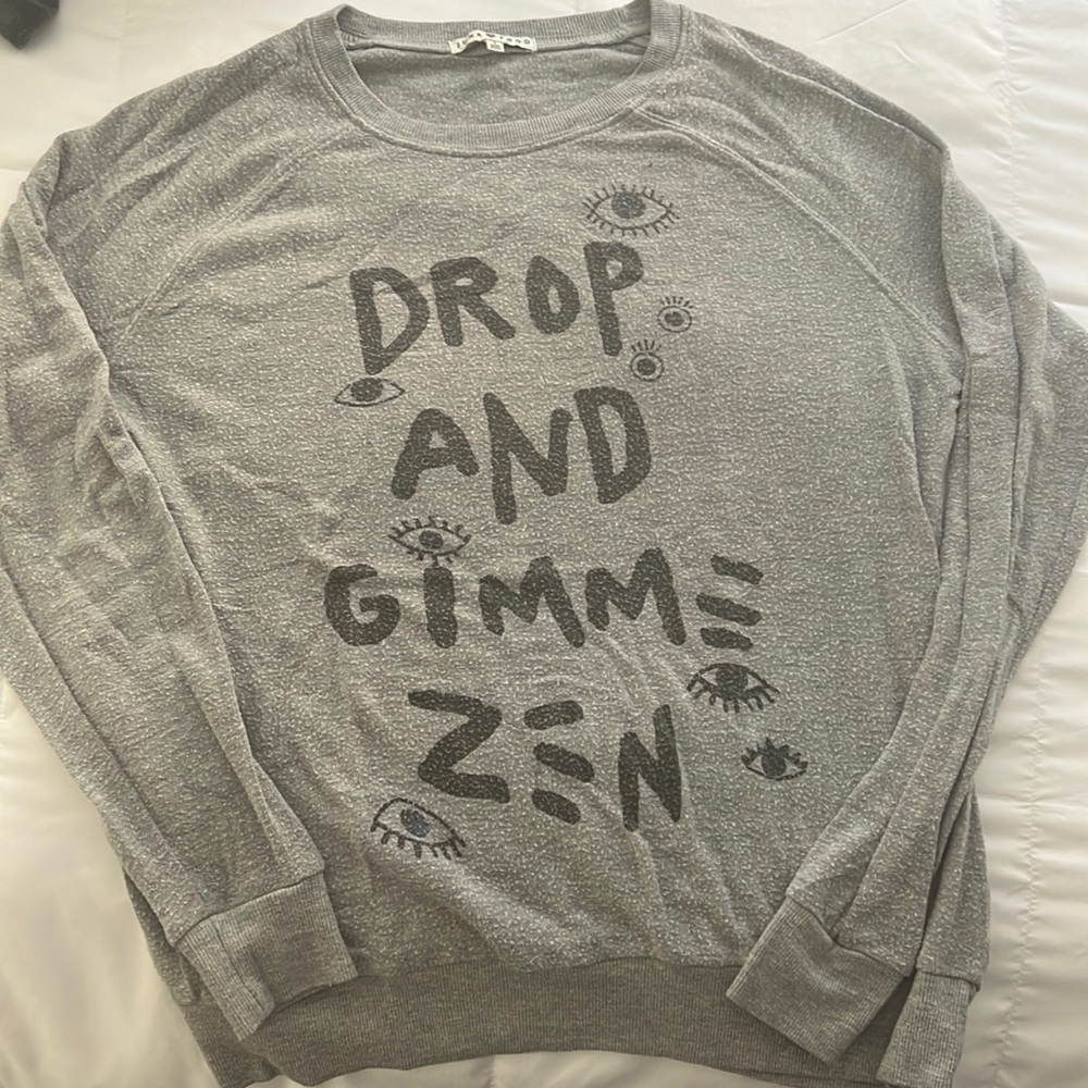 Junk Food Gray Graphic Sweatshirt (thin material) size small
